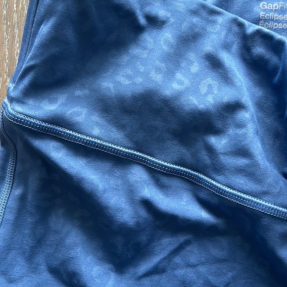 GapFit Women’s Eclipse Leggings - Size M - Never Worn - Picture 4 of 7